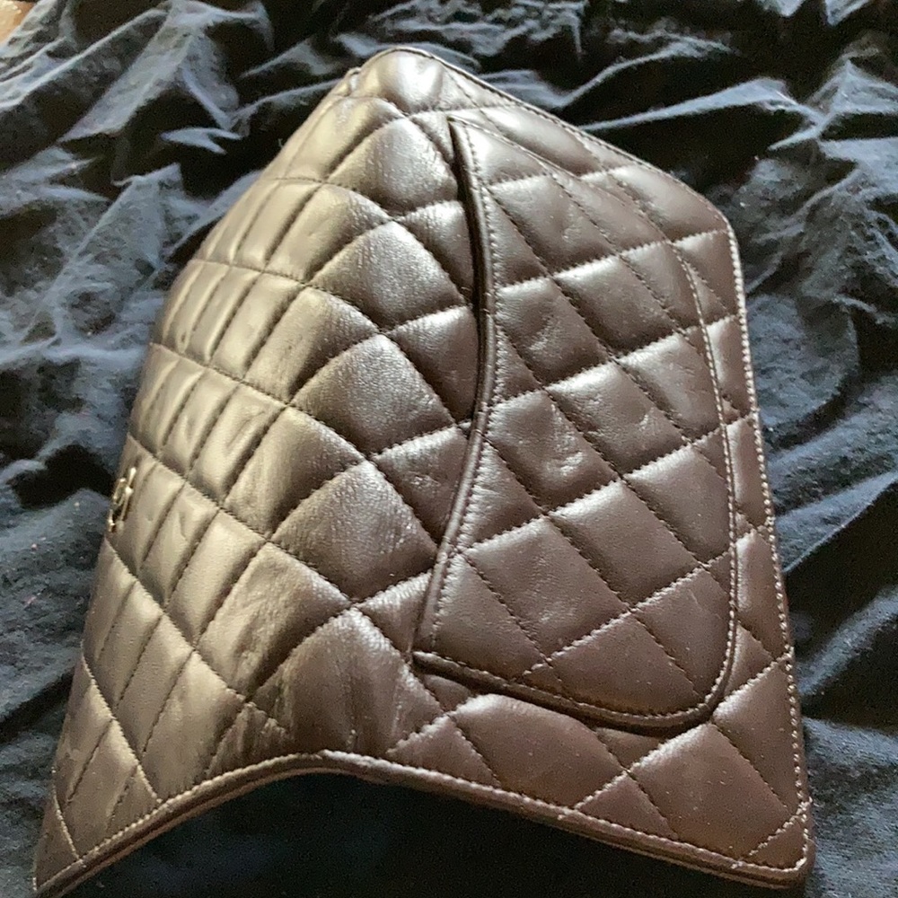 Authentic Chanel Wallet - Picture 4 of 9